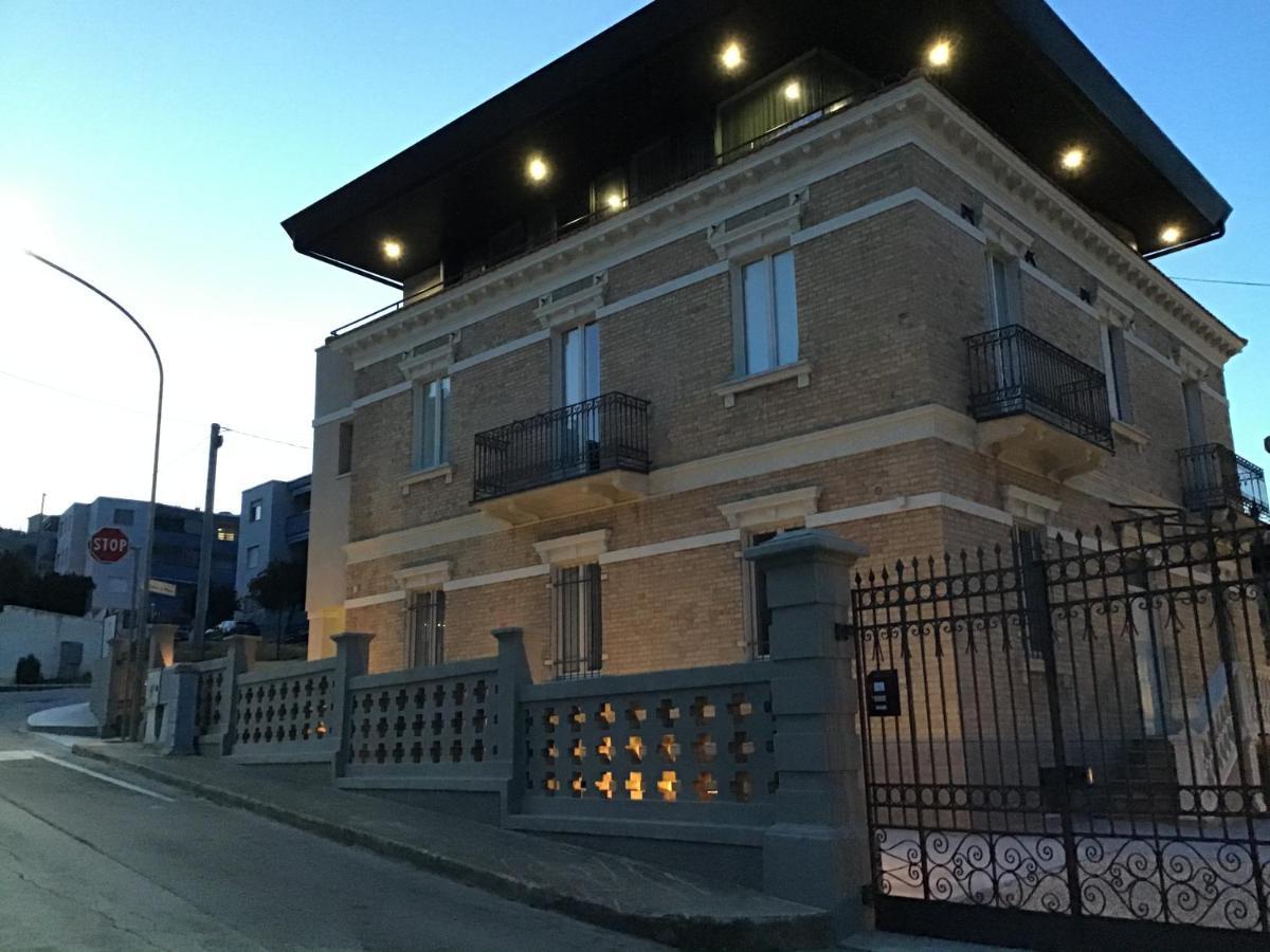 Villa Actea 瓦斯托 外观 照片